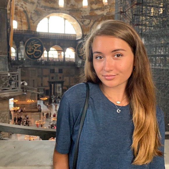 Meet your Posher, Lilly - Picture 1 of 1